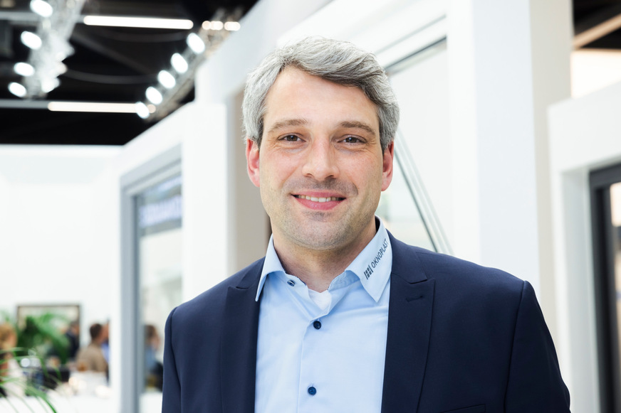 Jan-Hendrik Wittenberg, Leiter Marketing bei Oknoplast Deutschland, verantwortete im Unternehmen den umfassenden Relaunch des Internetauftritts.