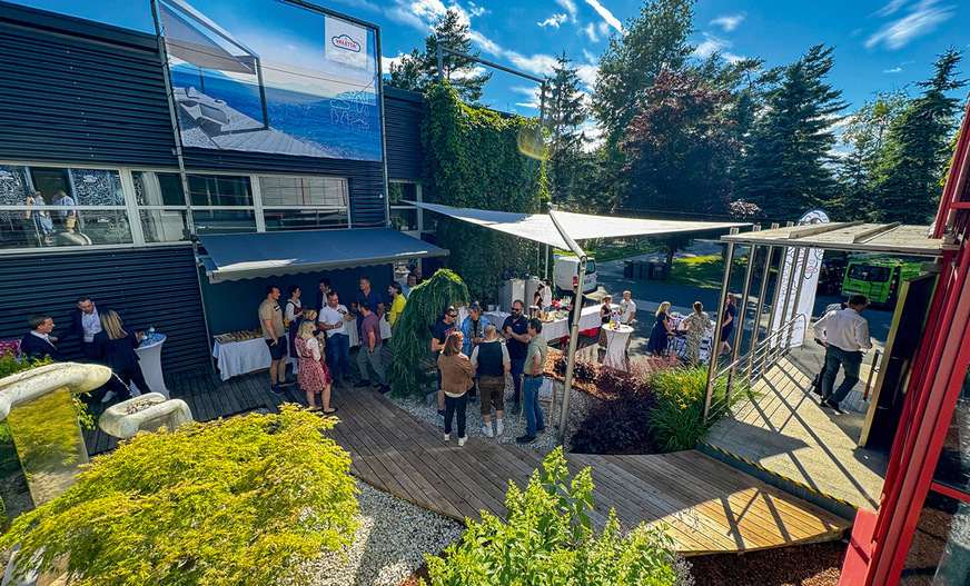 Mit rund 100 Besuchern wurde das neue Vertriebscenter in Klagenfurt eröffnet.