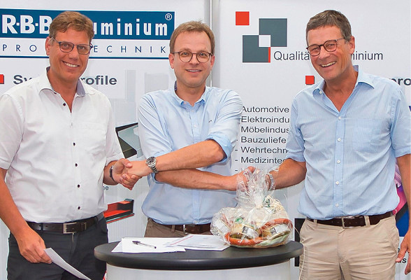 v.l.: Marcus Roeb, Alexander Beu, Uwe von den Hoff - © Foto: RBB Aluminium AG