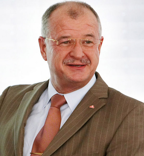 Der Vorstandsvorsitzende des Roto-Konzerns auf dem Fachpressetag Ende Oktober in Velbert - © Roto
