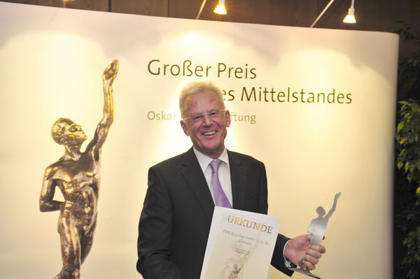 Hans Taubenberger, der Geschäftsführer von PDR, freut sich über die Auszeichnung seines Unternehmens als Finalist im Wettbewerb um den “Großen Preis des Mittelstan-des“. - © eventDiary
