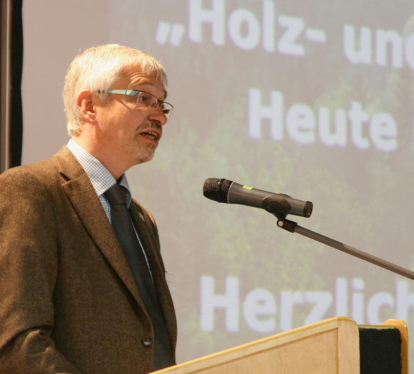 Der BPH-Vorsitzende Eduard Appelhans auf dem letzten ProHolzfensterkongress vor 2 Jahren. - © Daniel Mund / glaswelt.de

