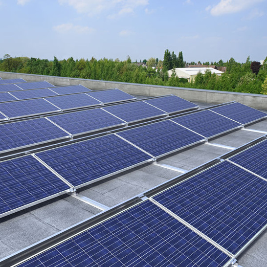 Die Schüco International KG gibt ihr Photovoltaik-System-Geschäft der Sparte Neue Energien zum 1. Juni 2014 auf. - © Schüco International KG
